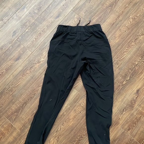 Lululemon On The Fly Pants - Picture 4 of 6